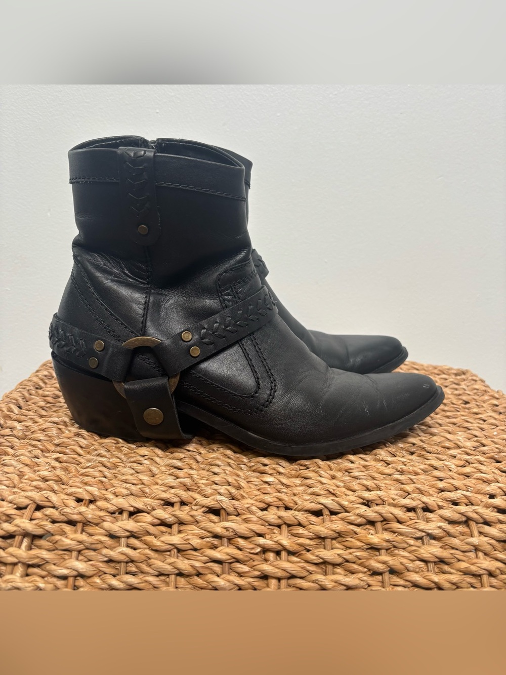 Naughty Monkey Boots Women’s 8.5 Smithy Ankle Harness Leather Western Black